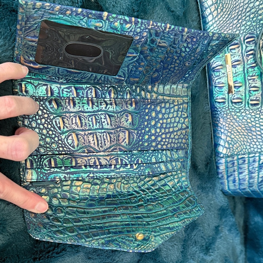 Brahmin Iridescent Blue Crocodile-Embossed Shoulder Bag and Wallet set - Picture 8 of 8